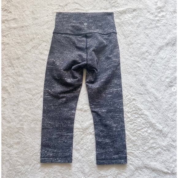 Lululemon Wunder Under Crop Leggings - Size 4, Like New! - Picture 1 of 5